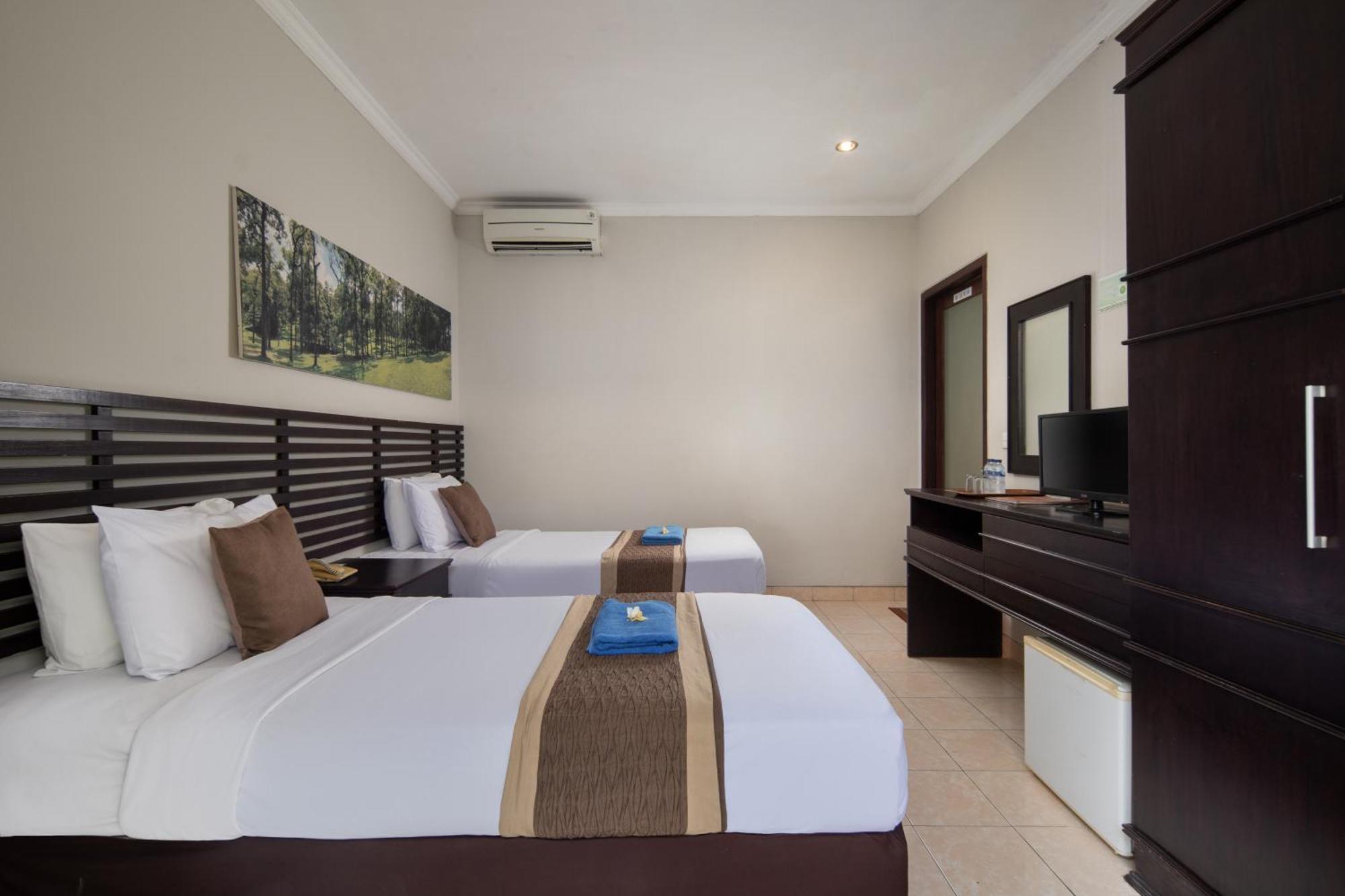 Legian Village Beach Resort - Chse Certified Стая снимка