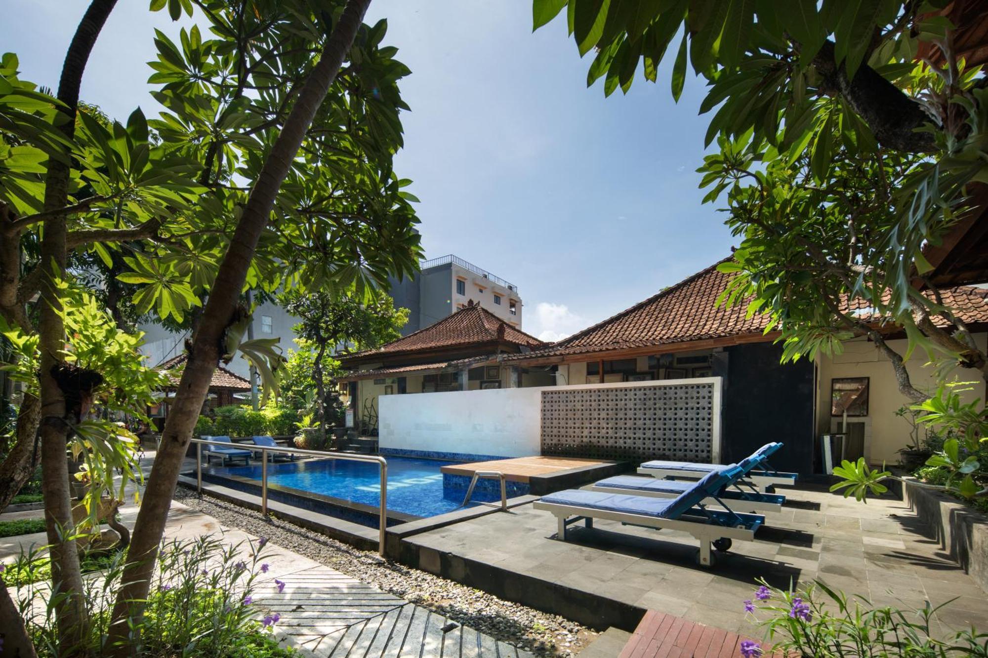 Legian Village Beach Resort - Chse Certified Екстериор снимка