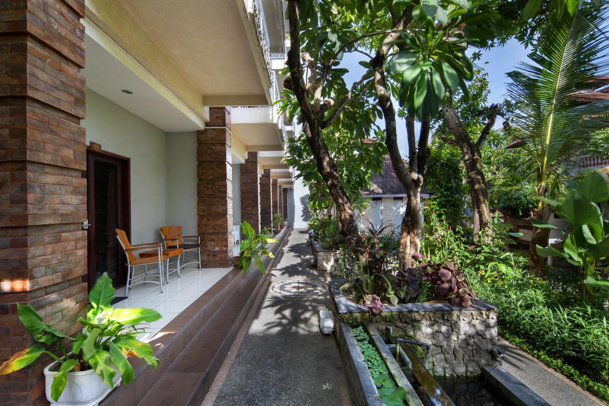 Legian Village Beach Resort - Chse Certified Екстериор снимка