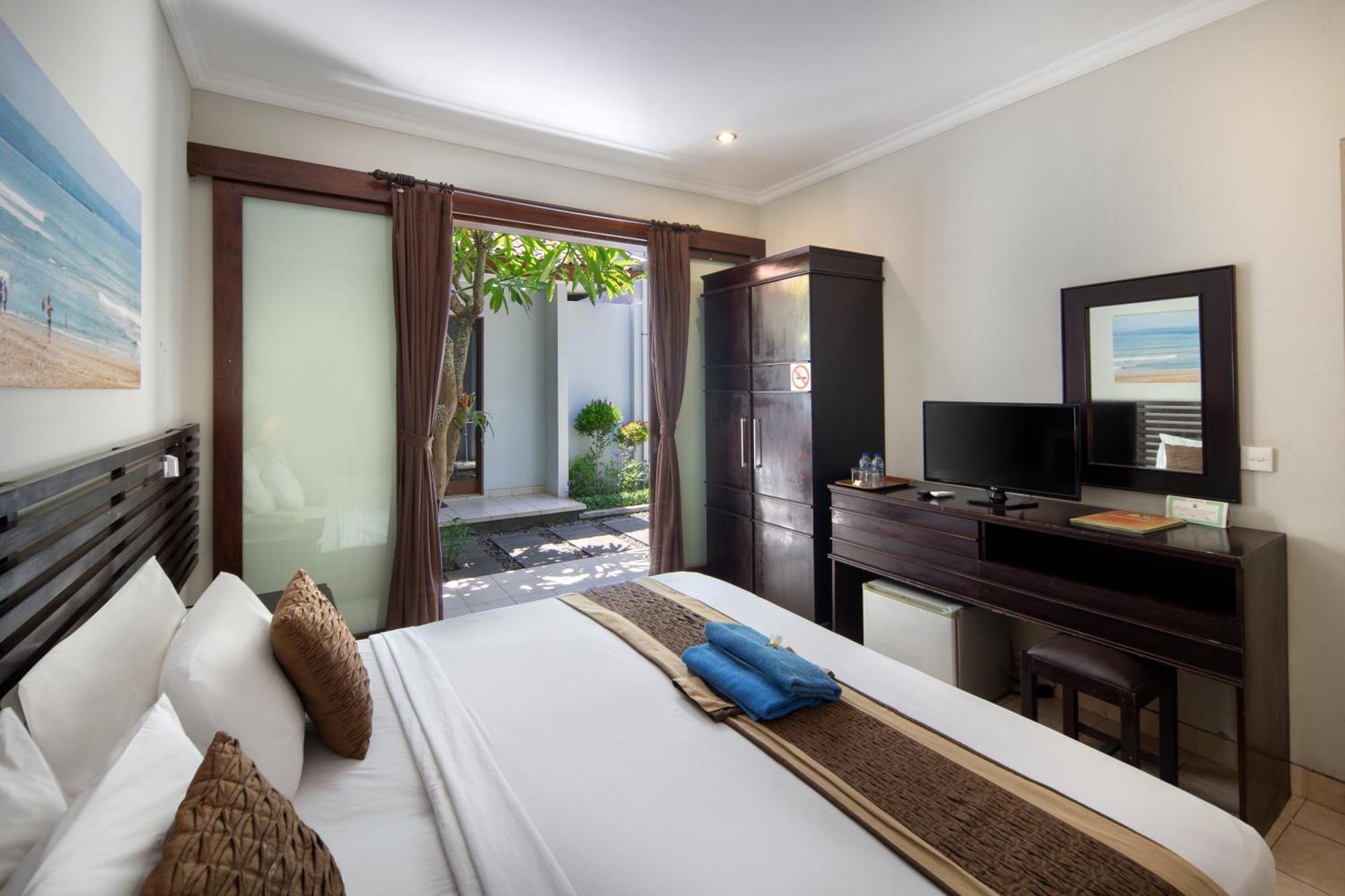 Legian Village Beach Resort - Chse Certified Стая снимка