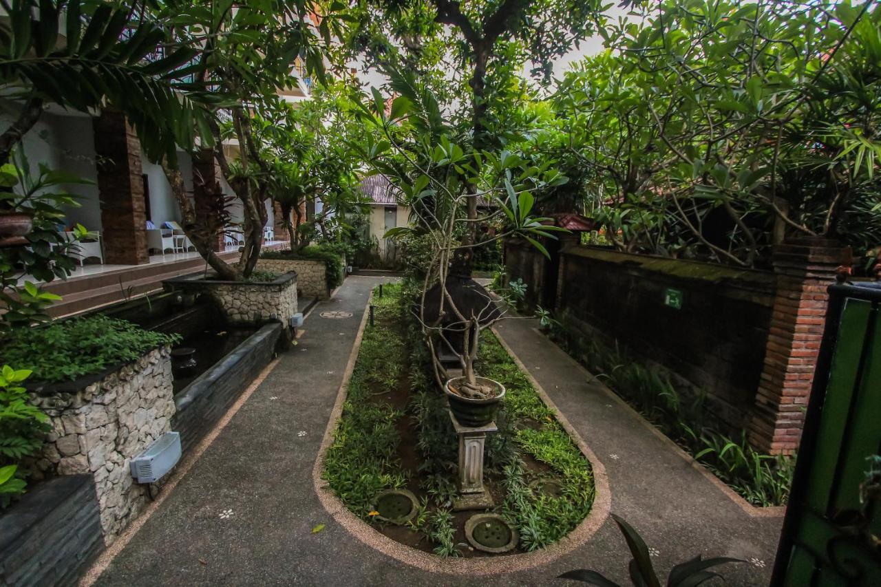Legian Village Beach Resort - Chse Certified Екстериор снимка